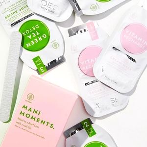 VOESH Mani Moments Mani in a Box NIB